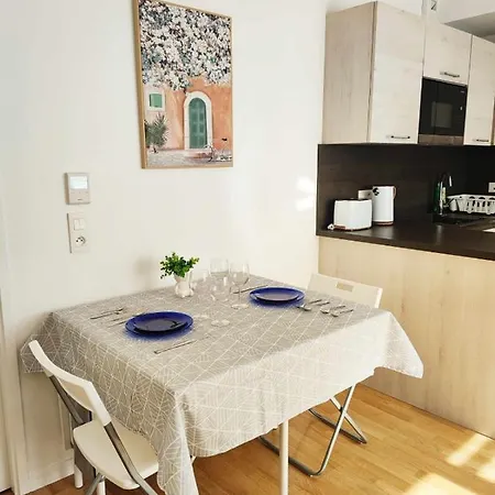 Bright And Fully Renovated Studio In *